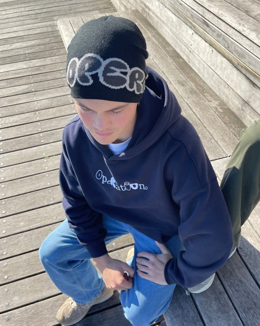 Staple Beanie Black.