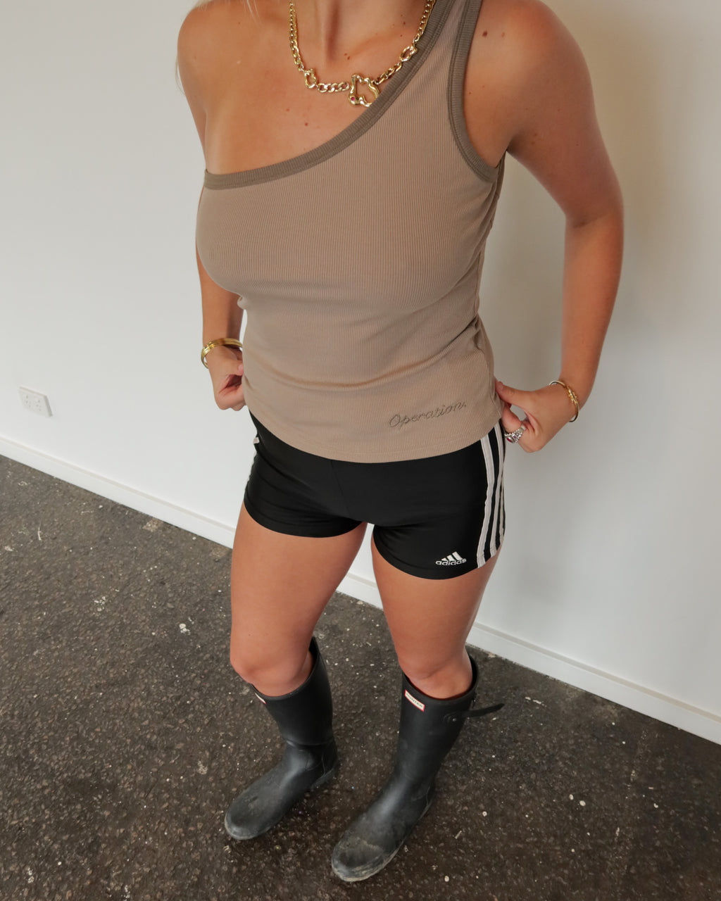 Tahlia Tank Khaki.